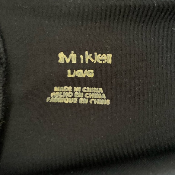 Large Calvin Klein pencil skirt with wide waist band. - Picture 3 of 7